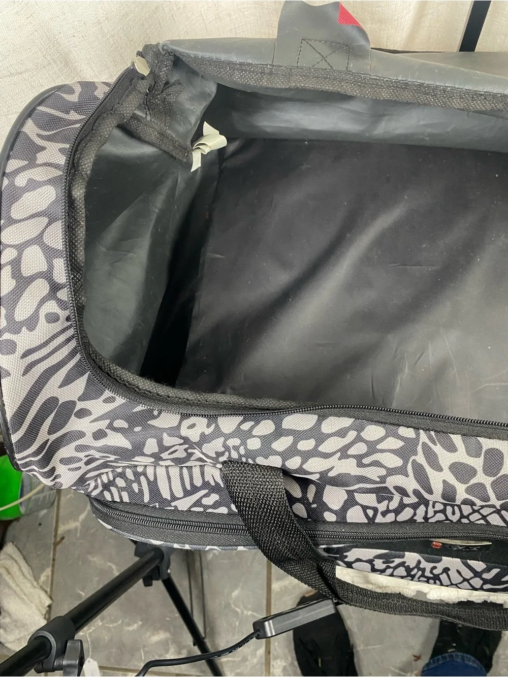 TAG Travel Duffel Bag Grey Black Animal Print Weekender Carry On Tote Luggage